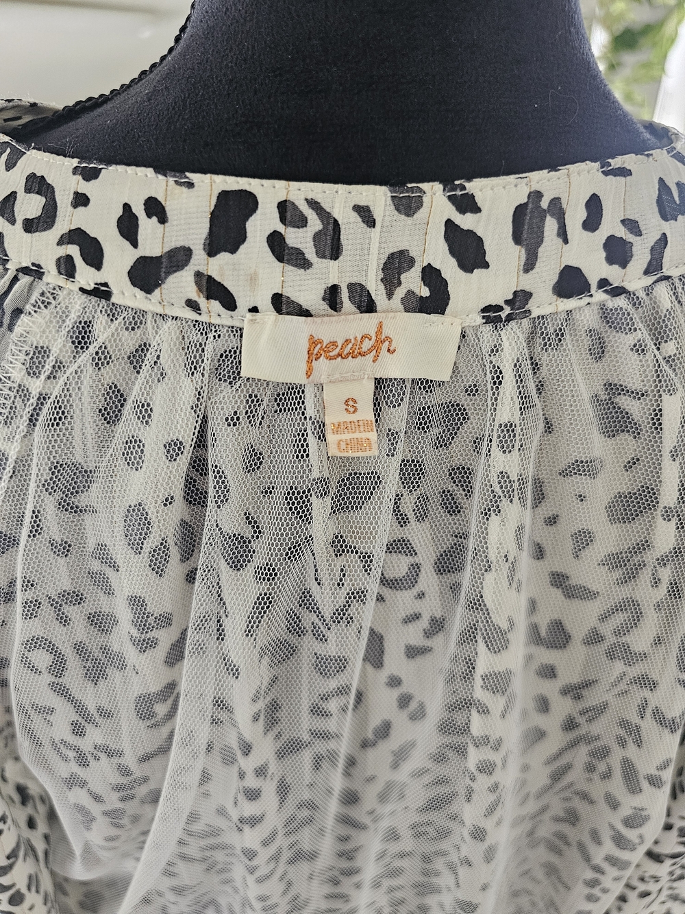 Size S Women's Black and White Leopard Print Blouse - Picture 6 of 15